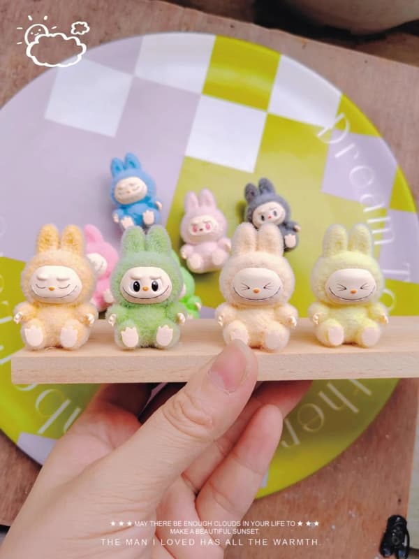 Nytt 10st Mini Labubu Sittställning Action Figur Söt Labubu Dockor Set Modellkollektion Dekor Dekorationer Tillbehör Barnpresenter