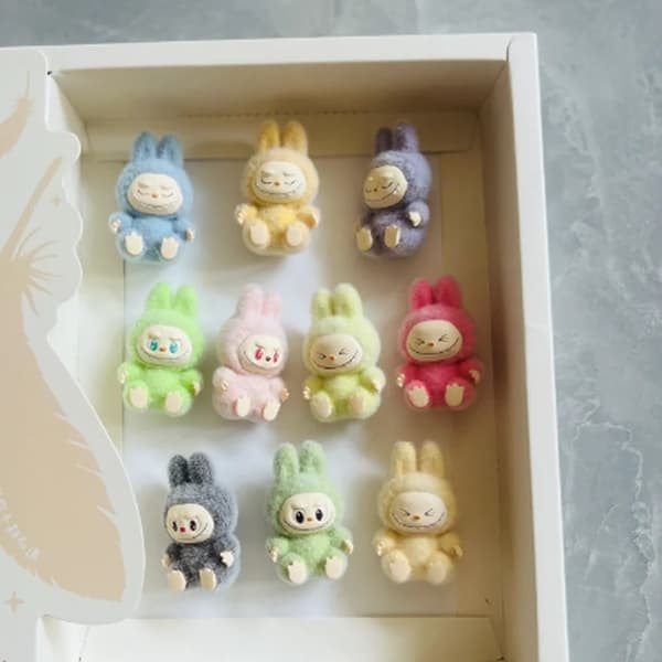 Nytt 10st Mini Labubu Sittställning Action Figur Söt Labubu Dockor Set Modellkollektion Dekor Dekorationer Tillbehör Barnpresenter