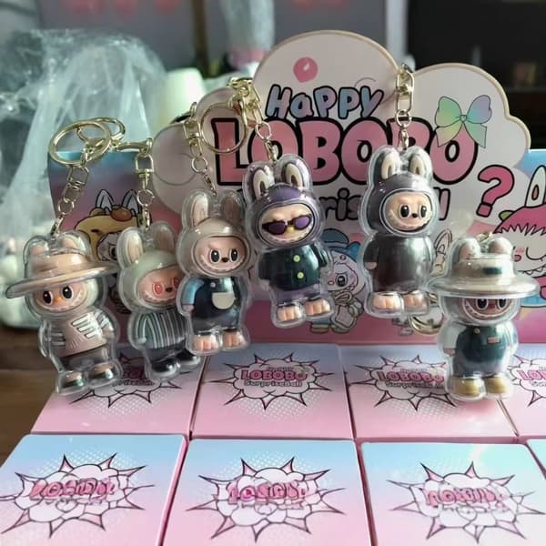 Ny Labubu Nyckelring Blind Box Leksaker Ryggsäckshänge med skyddsfodral Blind Box Hot Kawaii Cartoon Bag Mystery Box Barnleksaker