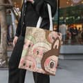 Miniatyrbillede 9 af 11: Lisa Same Labubu Lærredstaske Kvinde Sød tegneserie Shopping Håndtaske Casual Student Skuldertaske The Monsters Crossbody Tasker