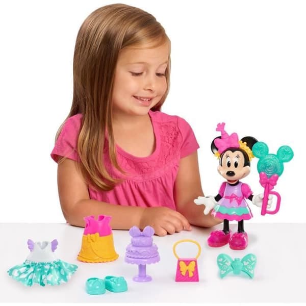 Docklåda - DISNEY MINNIE MOUSE - 15 cm Sweet Party ledad figur - Med kläder och accessoarer