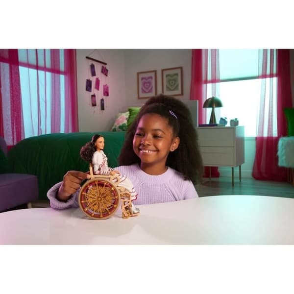 Mattel-Wicked-Nessarose docka med outfit och tillbehör - Wicked - HXY36