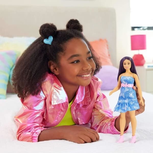 Barbie - Barbie Fashionistas - Docka med Downs syndrom - Barbie - HYT89