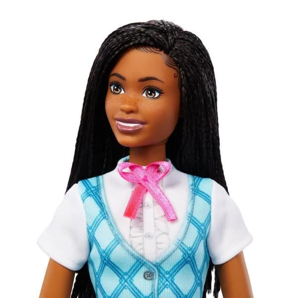 Barbie – Barbie Mysteries: Den stora hästjakten. Brooklyn-docka HXJ39