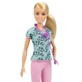 Miniatyrbild 2 av 5: BARBIE agerar sjuksköterska