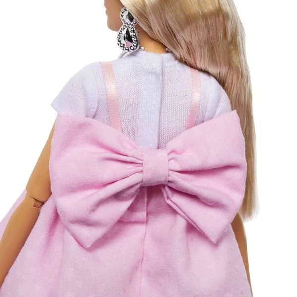 Barbie Deluxe Style - Blond Barbiedocka i pastellrosa klänning - 4 år+ - HYV27