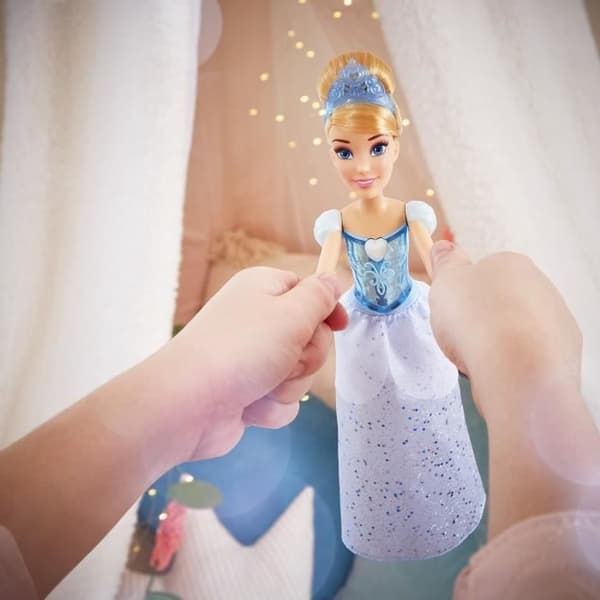 DISNEYPRINSESSOR - Stardust - Askungen docka med kjol och tillbehör - leksak för barn - från 3 år