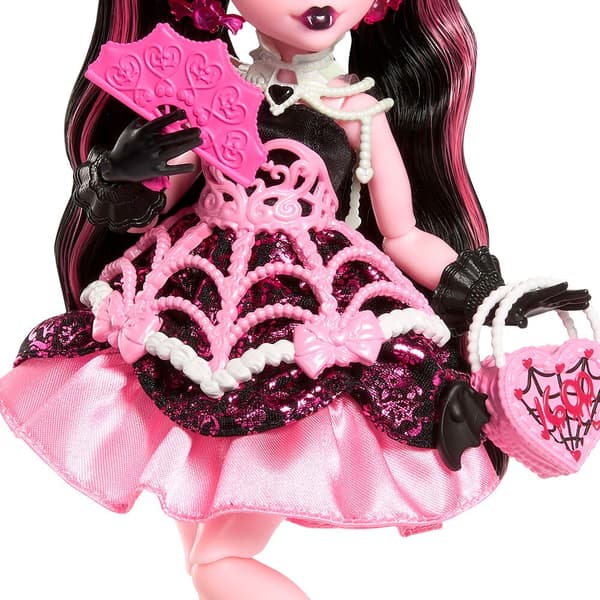 Monster High Scary Sweet Birthday 1600 Draculaura doll