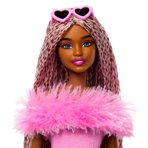 Barbie Deluxe-docka med mjukrosa tygjumpsuit - Ålder 4+ - HYV28