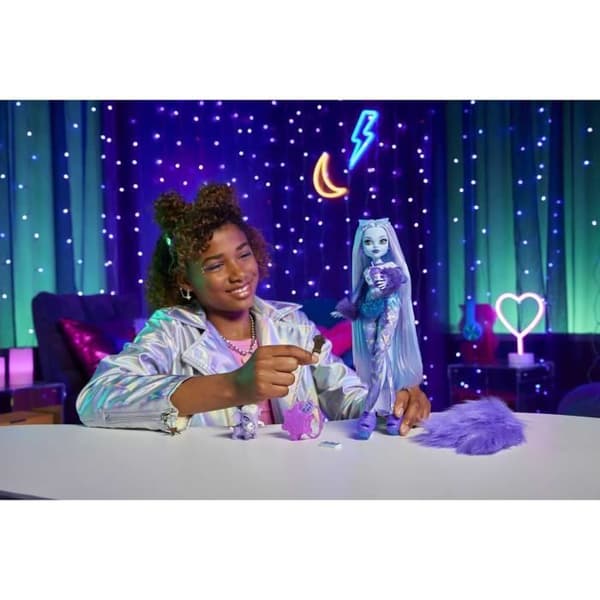 Monster High-Abbey Bominable Doll-Yeti modedocka och tillbehör HNF64