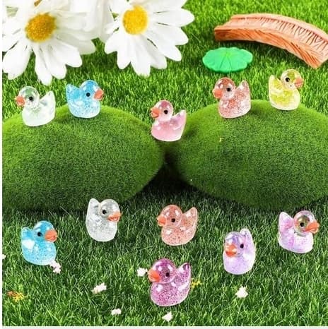 Uusi 100 kpl mini ducks with glitter pieniä valaisevia ankkoja lasikoristeen kanssa, realistinen muoto, kestävä hartsi,