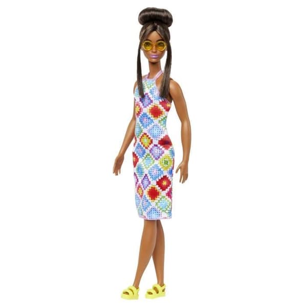 Barbie Fashionistas 210 med bulle och virkad klänning utan rygg - Modedocka -BARBIE - HJT07 - BARBIE FASHION DOLL