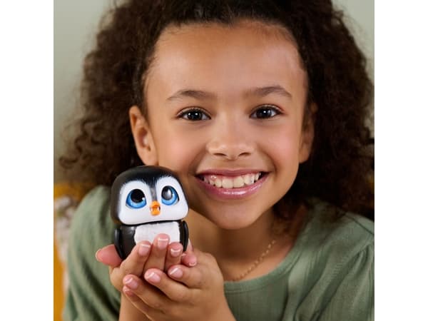 FurReal Handfuls - Penguin
