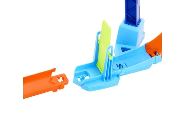 Hot Wheels Stunt Tracks Corkscrew Jump Champion