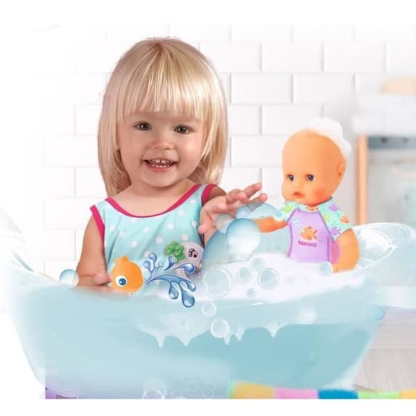 Babydocka och hennes fisk - GPTOYS - NENUCO - Mitt första bad - NFN88 - 35 cm - Från 10 månader