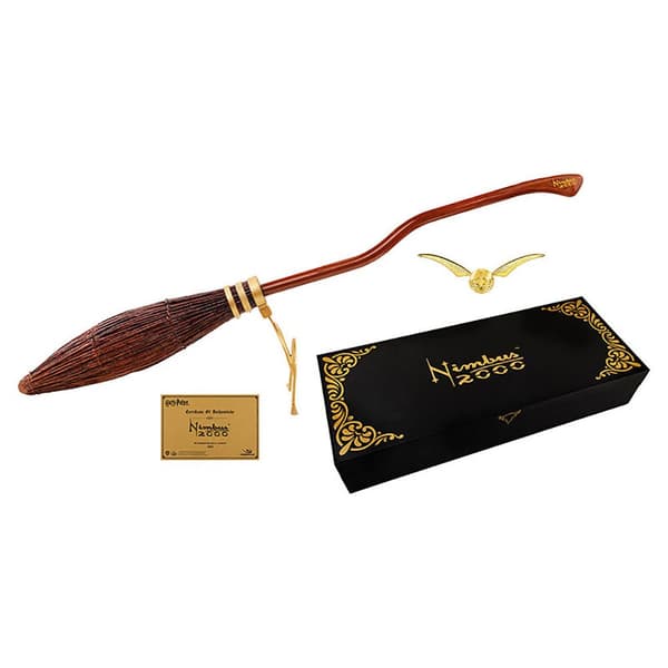 Cinereplicas Kost Replika Junior Nimbus 2000 Gylden