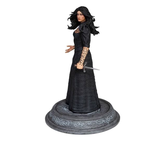 Dark Horse Pvc-patsas Yennefer The Witcher 20 Cm Musta
