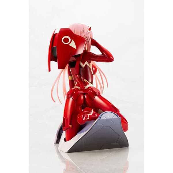 Kotobukiya Darling In The Franxx Pvc Statue 1/7 Zero Two 17 Cm Punainen