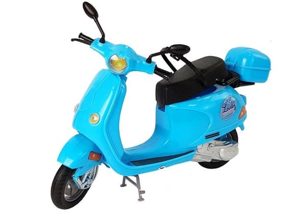 Dukke med tilbehør til scooterhjelm