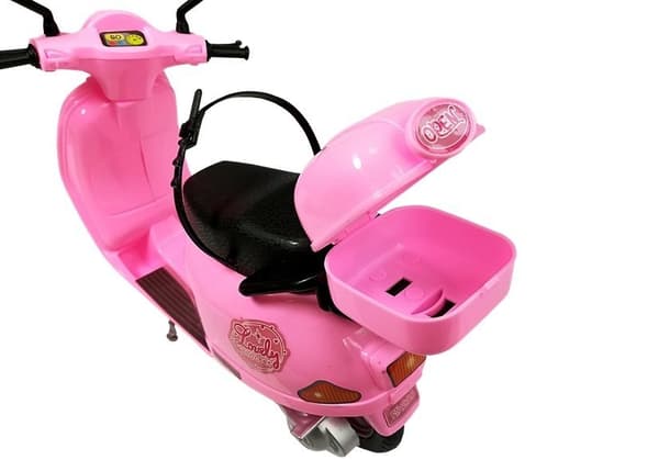 Dukke med tilbehør til scooterhjelm