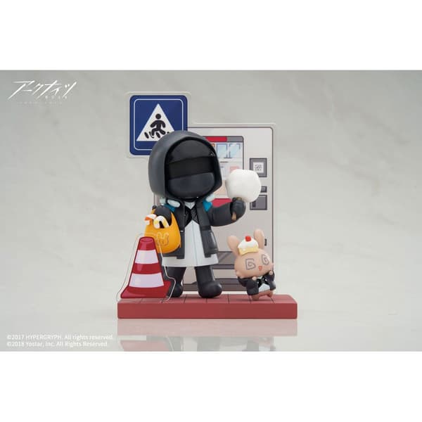 Apex Statue Pvc Mini Series Will You Be Having The Dessert Doctor 10 Cm Arknights