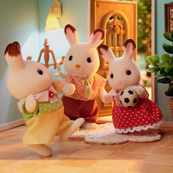 Epoch Sylvanian Families -suklaapupuperheen Hahmot