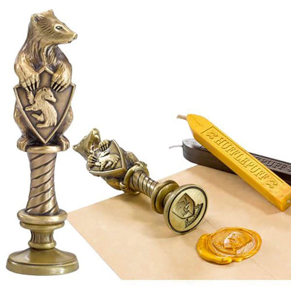 Noble Collection Hufflepuff-stempelfigur Flerfarvet