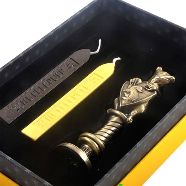 Noble Collection Hufflepuff-stempelfigur Flerfarvet