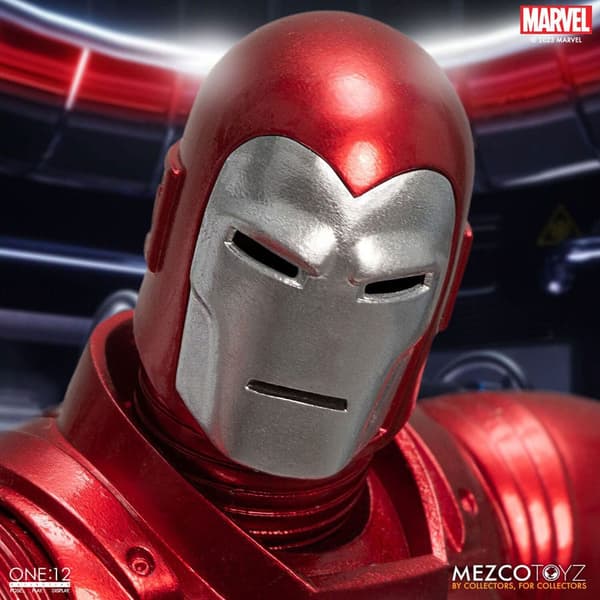 Mezco Toys Forundring 1/12 Sølv Centurion Edition Figur 16 Cm