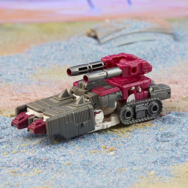 TRANSFORMERS LEGACY Deluxe Skullgrin Figur F3029