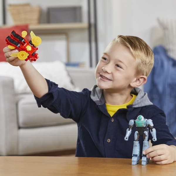Transformers EarthSpark Cyber-Combiner 1