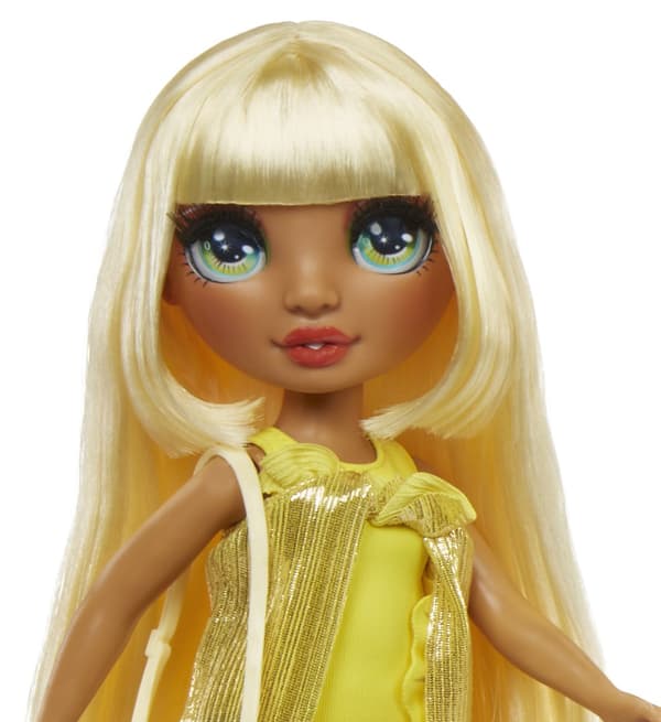 Rainbow High Swim & Style Modedukke - Solrig (Gul)