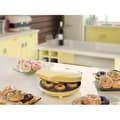 Miniatyrbild 3 av 4: Munkmaskin - Bestron - ADM218SD - 700W - Non-stick tallrikar - Pastellgul