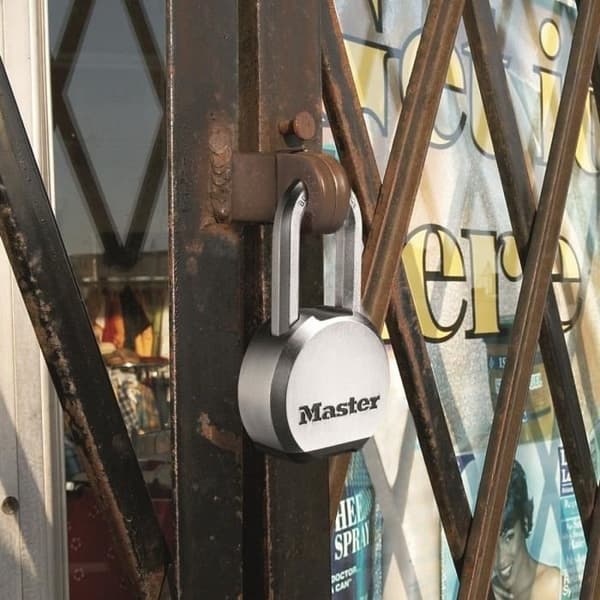 MASTER LOCK Högsäkerhetshänglås [nycklad] [rostfritt stål] [lång bygel] [exteriör] M830EURDLH