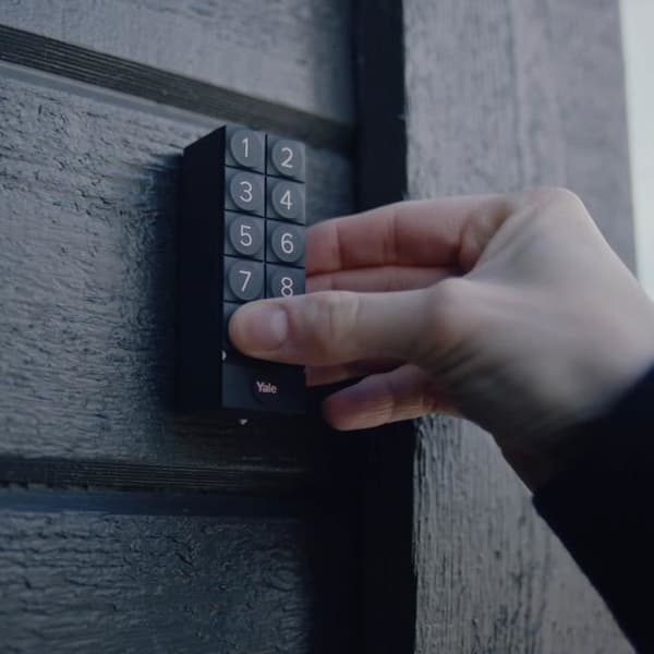 YALE SMART KEYPAD kodtangentbord - Svart - Kompatibel med Linus och utan nycklar