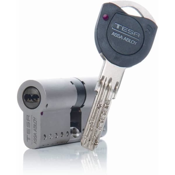 Tesa Assa Abloy TK153045N Cylinder av hög säkerhet TK100 Dubbelkoppling förnicklad 30 x 45 mm Långt nyckelhål