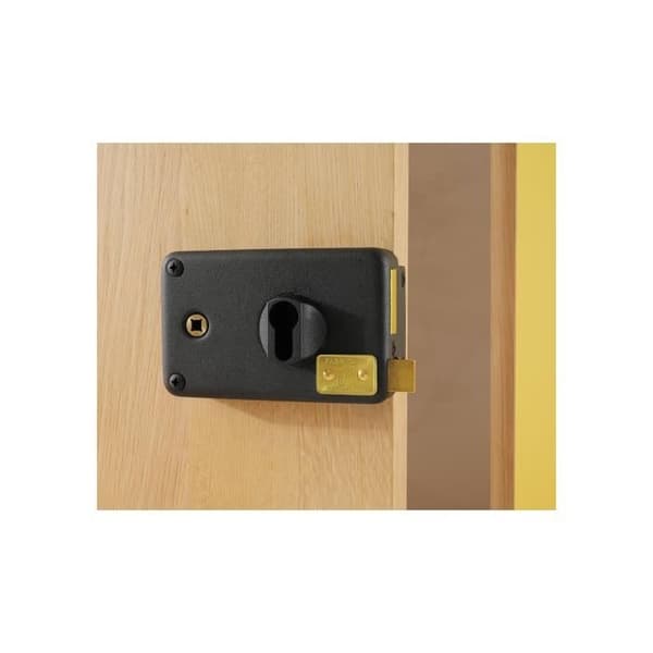 FTH - AH70 horisontell utanpåliggande låslåda med medföljare, vänster, 140x88mm, axel 55mm, centrumavstånd 60mm, mattsvart