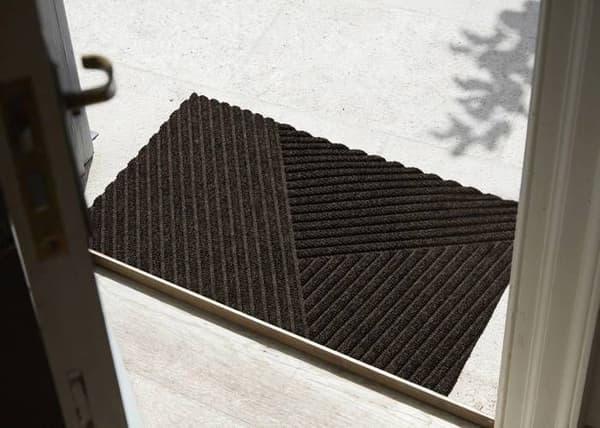 Paillasson Stripes mörkbrun 75 x 45 cm tvättbar golvmatta wash+dry DUNE