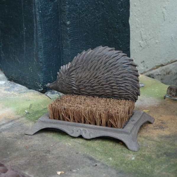 Borstborste - ESSCHERT DESIGN - Igel - Gjutjärn - 25 cm - 16 cm