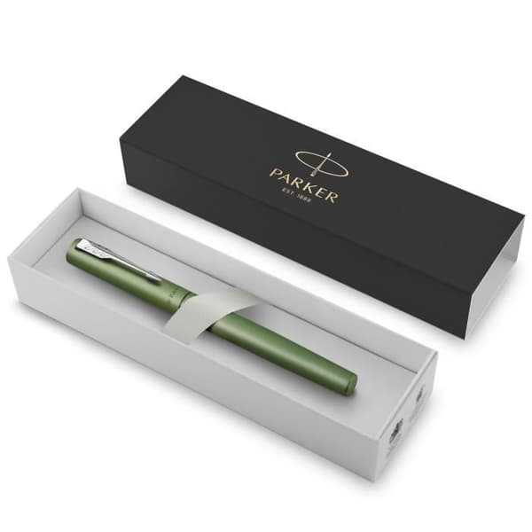 PARKER VECTOR XL rullbollspenna, metallic grön lack på mässing, finspets svart refill, presentförpackning