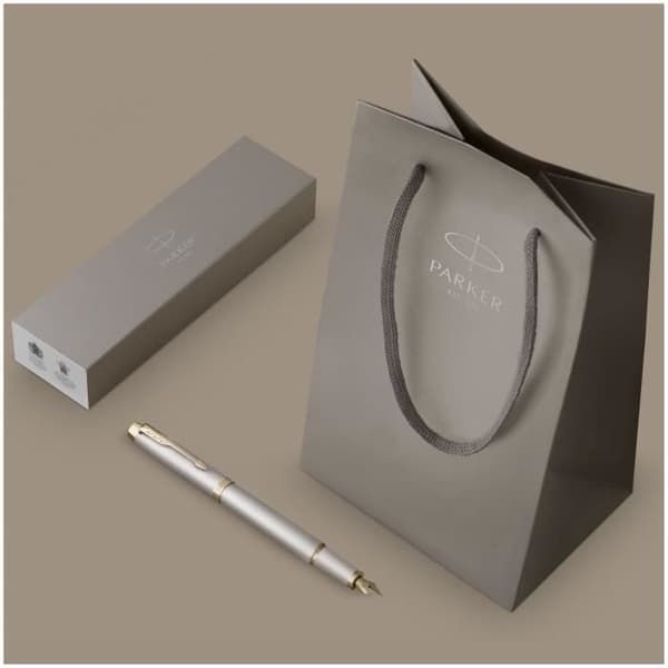 Parker IM Monokrom reservoarpenna - Champagne - Medium Spets - Blått bläck - Presentförpackning