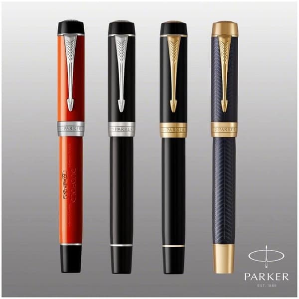 PARKER Duofold Centennial reservoarpenna, svart, guldkant, medium 18K guldspets, presentförpackning