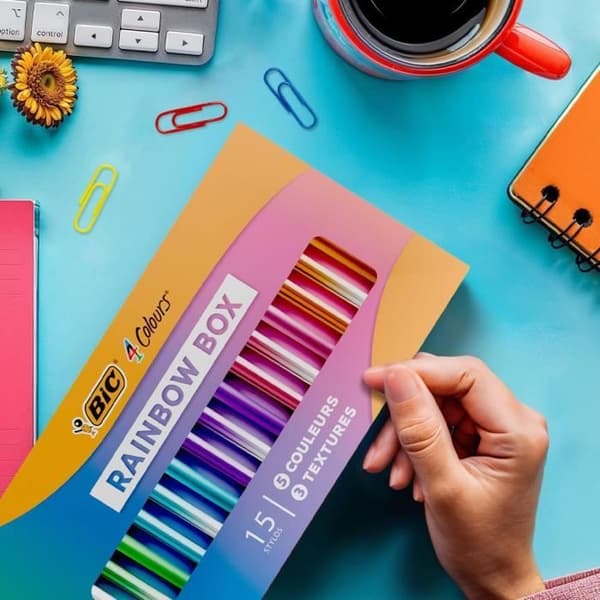 Coffret med kulspetspennor - BIC - Limited Edition - 15 färger - Påfyllningsbar - Tillverkad i Frankrike