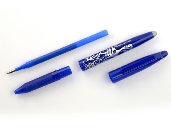 Pilot Frixion Kulspetspenna Blå Med Eraser BL-FR7-L