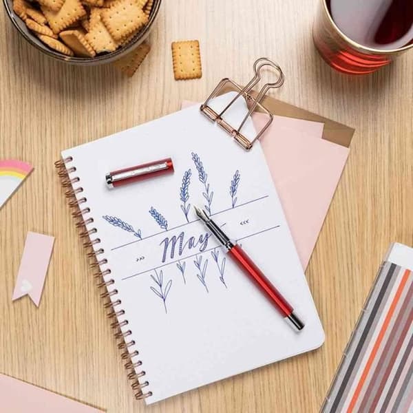 Stylo plume - STAEDTLER - Triplus - Fin spets - Röd - Återuppladdningsbar