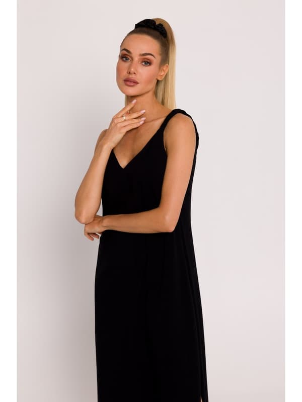 M791 Maxi-mekko, jossa syvä pääntie selässä - musta, koko - XL