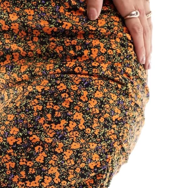 Kvinna Klänning Mamalicious Laura - Svart/Orange - Rund hals - Långa ärmar - Tryckt tyg