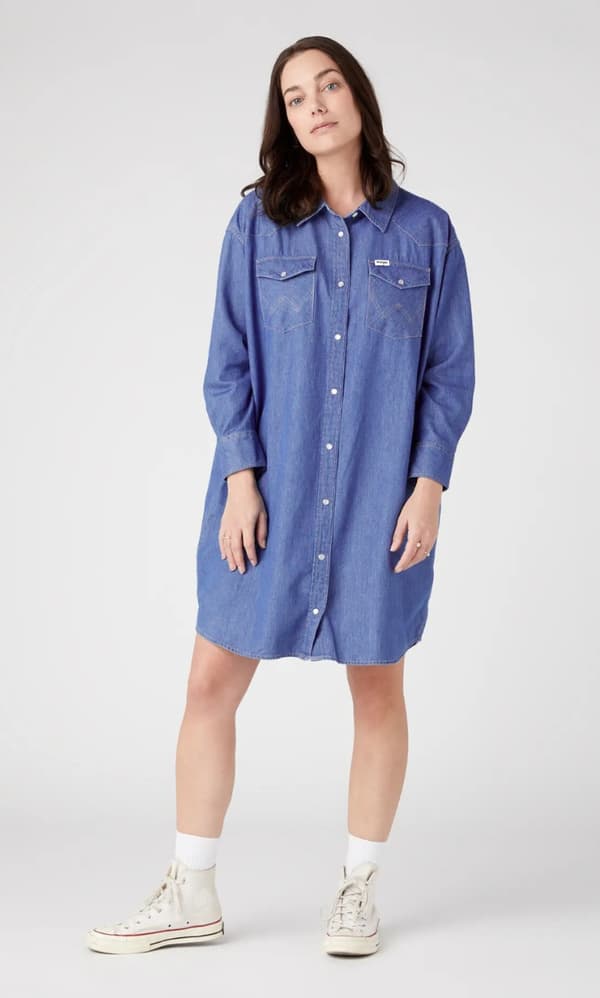 Wrangler Farkkupaitamekko Mid Indigo Löysä farkkumekko Sininen Farkku S