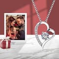 Miniatyrbild 5 av 6: Eternal Rose med, Kvinnors Halsband Box of Roses, Hjärthänge, Present till henne till jul, alla hjärtans dag, mors dag