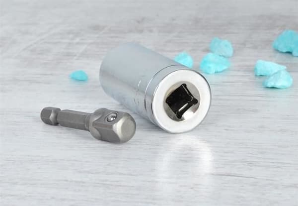 Universalnyckel – Universal Hylsnyckel 7-19mm med Förlängning